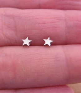 Tiny Star (3mm) - Stud Earrings - Hypoallergenic 316L Steel - GIFT BOXED - Picture 1 of 3
