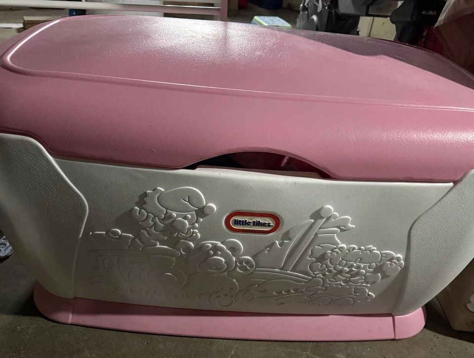 Винтажный сундук для игрушек Little Tikes - Изображение 1 из 1