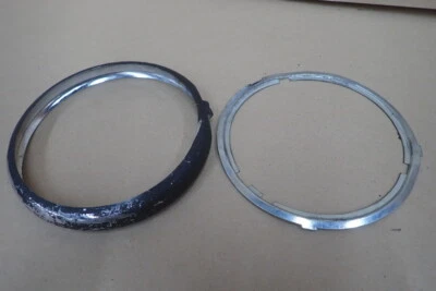 1989 HARLEY-DAVIDSON SPORTSTER XLH 883 DELUXE HEADLIGHT TRIM RING - Imagem 1 de 4