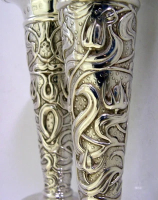 IMPRESIONANTES JARRONES INGLESES ANTIGUOS DE PLATA ESTERLINA ARTES Y MANUALIDADES ART NOUVEAU 1903 Foto 1 de 4