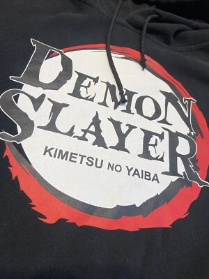 Sudadera con Capucha Gráfica Demon Slayer Pequeña Negra Kimetsu No Yaiba Pullover Sudadera Foto 1 de 4