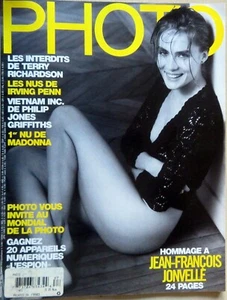 French Photo Magazine No 387, March 2002 – Madonna’s First - FRENCH Language - Imagen 1 de 2