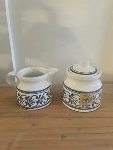 Passendes Set Williams Sonoma Majolika blau Sahne und Zuckerdose Gläser Ungarn - Bild 1 von 12