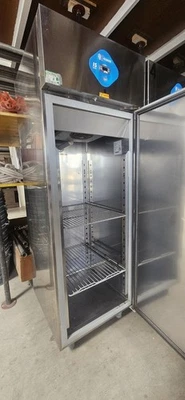 Una colonna frigo Desmon - Immagine 1 di 4