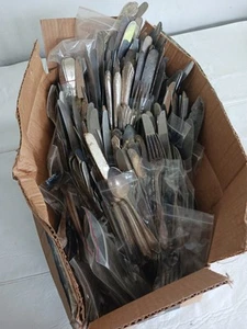 29 lb LOT- Mixed Vintage Silver Plate Flatware Sorted By Pattern Knives Fork Spo - Picture 1 of 3
