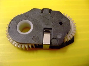 HP Offiejet Pro 8600 Printer Small Gears Part * CM751-40040 - Picture 1 of 4