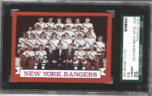 1973 TOPPS #102 NEW YORK RANGERS TEAM SGC 92 OR 8.5 NM/MT+ !!!! - Picture 1 of 1