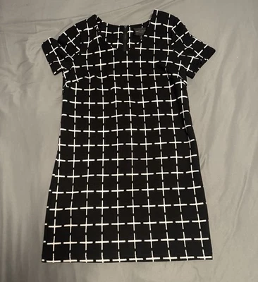 Vestido Romeo + Juliet Couture para mujer talla mediana estampado negro blanco mini vestido Foto 1 de 3