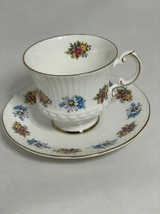 Elizabethan Tea Cup & Saucer Set England Colorful Flower Sprays Fine Bone China - Picture 1 of 5