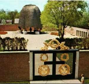The Roofless Church Designed By Phillip Johnson New Harmony IN Vintage Postcard - Picture 1 of 4