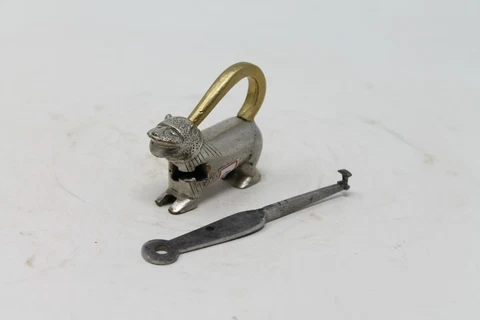 Antique Brass Unique Push Key Tiger Shape Figurative Padlock With Key NH6175 Cover