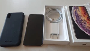 Apple iPhone XS Max - 256GB - Gold (Without Simlock) A2101 (GSM) - Picture 1 of 3