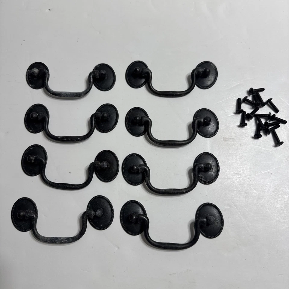 Puxadores de gaveta vintage preto liso com alguns parafusos incluídos - Imagem 1 de 4