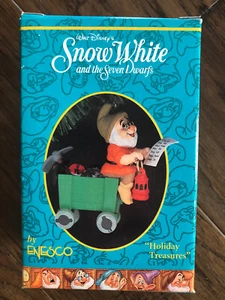 ENESCO SNOW WHITE AND SEVEN DWARFS HOLIDAY TREASURES ORNAMENT - Imagen 1 de 1