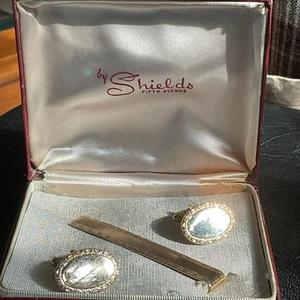 Vintage Shields Fifth Avenue Cuff-links & Tie Bar Clip Set with box - Picture 1 of 6