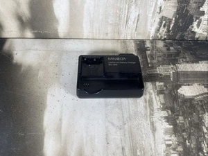 Genuine Original MINOLTA BC-300 Battery Charger / Cradle VGC - Picture 1 of 2