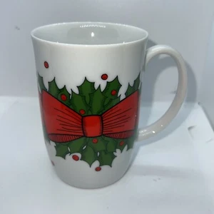 Holly Wreath by Fitz MUG 4 1/8"— Not Used - Picture 1 of 4