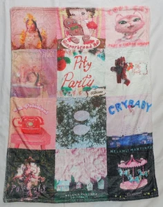 Neu Pity Party Überwurf Decke 30" x 40" CryBaby Melanie Martinez seltsam - Bild 1 von 4