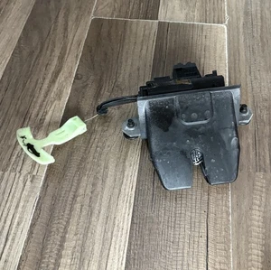 ⭐️ 2012 -2018 FORD FOCUS SEDAN TRUNK LATCH POWER LOCK RELEASE ACTUATOR OEM - Picture 1 of 5