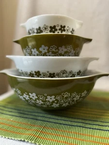 Pyrex Spring Blossom Crazy Daisy Cinderella Mixing Bowls Nesting Set 441-444 - Picture 1 of 15