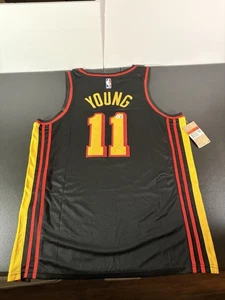 Maglia Trae Young Atlanta Hawks firmata autografata Beckett ICE TRAE Hot - Foto 1 di 19