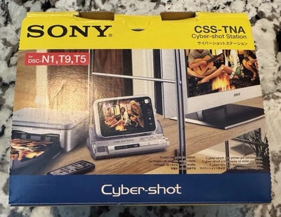 Sony Cyber-Shot Station CSS-TNA - Nueva caja abierta nunca usada - para DSC-N1, T9, T5 Foto 1 de 2