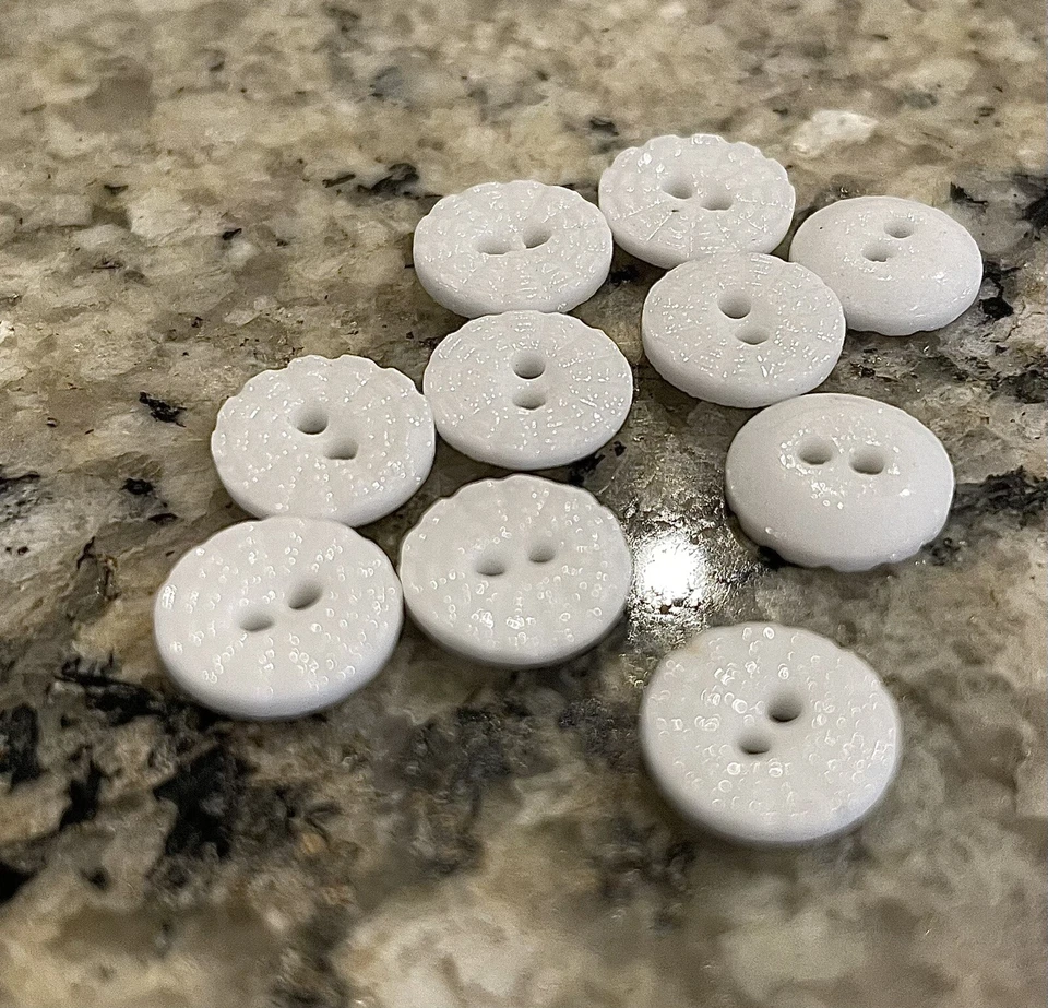 Fine Shiny White Ceramic Round 2 Hole Buttons 10mm Spider Web Motif X 10 PcS - Image 1 of 3