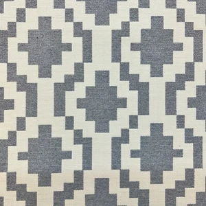 1365. Tela de tapicería geométrica gris/crema. 145 cm de ancho, precio por 1/2 metro - Imagen 1 de 7