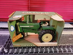 Ertl Oliver 1555 1/16 Diecast Farm Tractor Replica Collectible - Picture 1 of 9