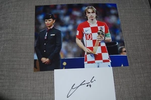 LUKA MODIRC CROATIA 2018 SIGNED WHITE CARD WITH A 10X8 PHOTO VOTED BEST PLAYER - Picture 1 of 2