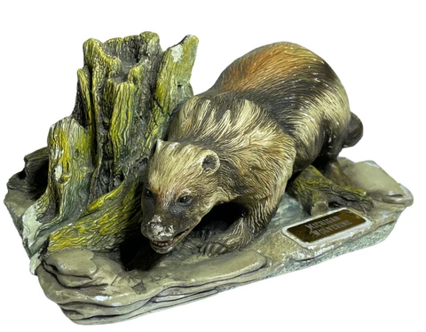 Michigan Wolverine Statue 07 Of 1000 Naturecraft England University Treasures Cover