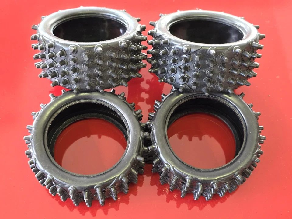 4x Reifen für 1:10 RC Cars+Trucks+Buggys - Bild 1 von 4