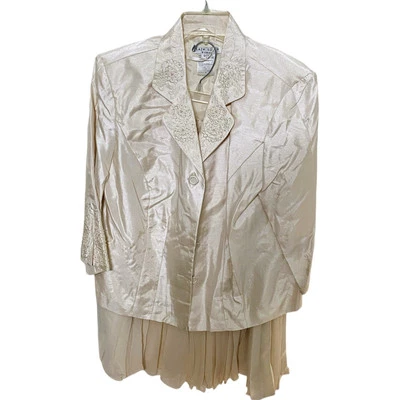 Traje Falda Plaza South Para Mujer 2 Piezas Talla 14W Crema/Blanco Chaqueta y Falda Foto 1 de 4