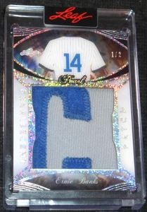 2025 LEAF PEARL ERNIE BANKS CHICAGO CUBS GAME USED JERSEY LOGO PATCH "C" #D 1/2 - Picture 1 of 2
