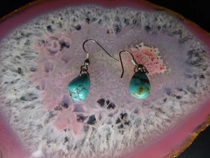 Orecchini pendenti pepita turchese sud-occidentale tono argento artigianali 3,30 g - Foto 1 di 6