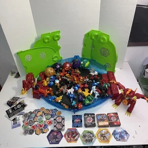 RIESIGES Konvolut Bakugan Figuren, Arena Karten BESCHREIBUNG LESEN! - Bild 1 von 10