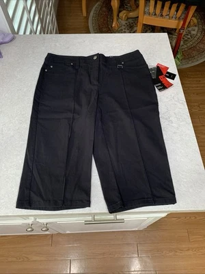 Style and Co Skimmer Shorts Women 10 Black Rolled Cuff Stretch Bermuda NWT - Image 1 of 4