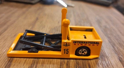 Vehículo de apoyo en tierra para aeropuerto Foto 1 de 4