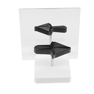 Right Pointing Arrow Always Points Right Ambiguous Optical Illusion Tricks - Picture 1 of 9