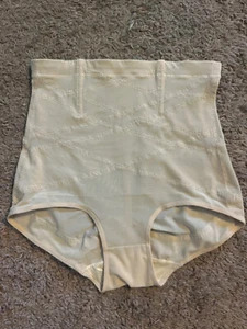 NWT $40 SZ LARGE Women Shapewear Tummy Control High Waisted Body Shaper - Picture 1 of 3