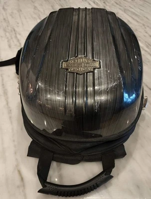 Mochila rígida Harley Davidson negra para motocicletas Foto 1 de 4
