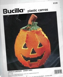 Vintage versiegelt Bucilla 6129 Jack-O-Laterne Halloween Süßigkeitenschale Kunststoff Leinwand Set - Bild 1 von 1
