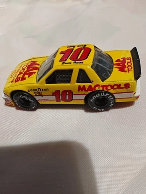 Ernie Irvan #10 Mac Tools Distributors 1991 Chevrolet Lumina 1:64 Matchbox Foto 1 de 4