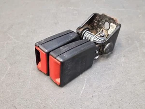 Attache ceinture arrière droite double - BMW X3 F25 de 2010 à déc. 2017 - Picture 1 of 3