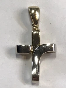Dije colgante cruz de oro blanco y amarillo de 14 K marcado GC - Imagen 1 de 8