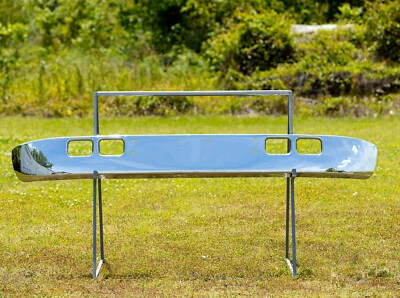 Parachoques cromado International 4600 - 4900 con niebla, recortes de remolque 4700, 4800, 8100 Foto 1 de 4