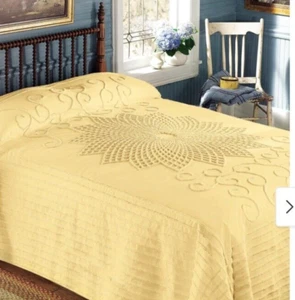 NEW Starburst Thick Yellow Chenille Queen Bedspread - Picture 1 of 3