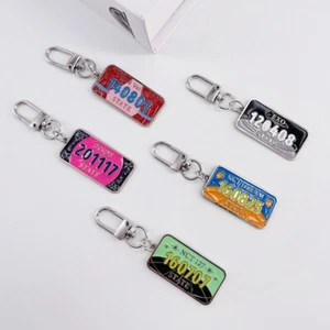 Kpop NCT EXO AESPA Llavero de metal Rojo terciopelo lindo bolso colgante accesorio - Imagen 1 de 10