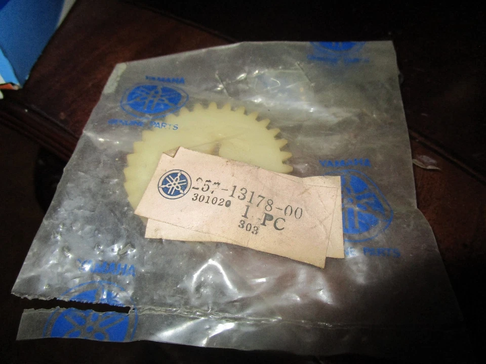 Yamaha JT1 JT2 bomba engranaje nuevo 257 13178 00 Foto 1 de 1