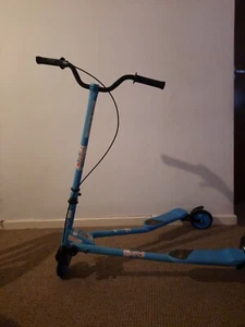 Tri Scooter age 6+ foldable - Picture 1 of 8